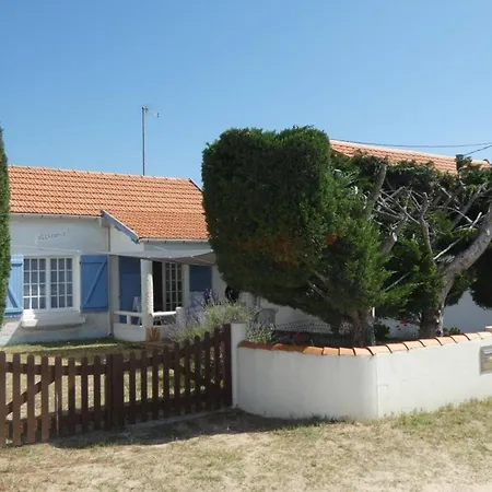 Casa de Férias Maison De à - 6 Personnes, Animaux Admis, Parking - Fr-1-540-283 *