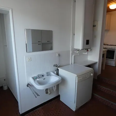 Casa vacanze Maison De à - 6 Personnes, Animaux Admis, Parking - Fr-1-540-283