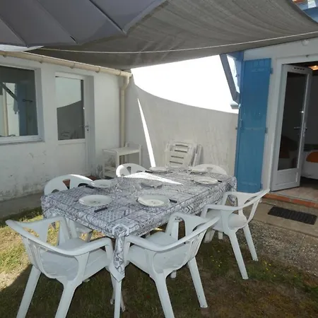 Casa vacanze Maison De à - 6 Personnes, Animaux Admis, Parking - Fr-1-540-283